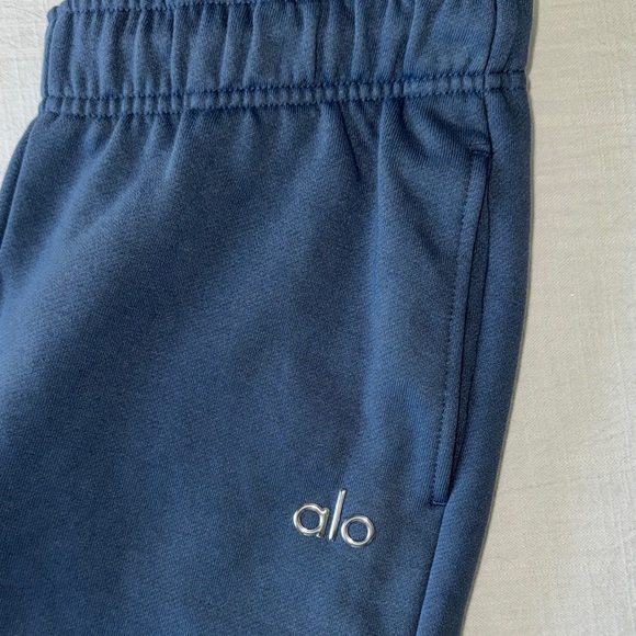 ALO Yoga Accolade Set Medium - Bluestone - Picture 7 of 9